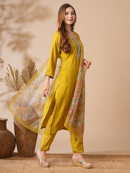 Women Mustard Kurti Set with Floral Dupatta