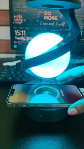 Rotating Suspension lamp with wireless charging